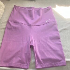 NWT Nike Women's Lavender/ light Purple Bike Shorts size small, 7 inch inseam